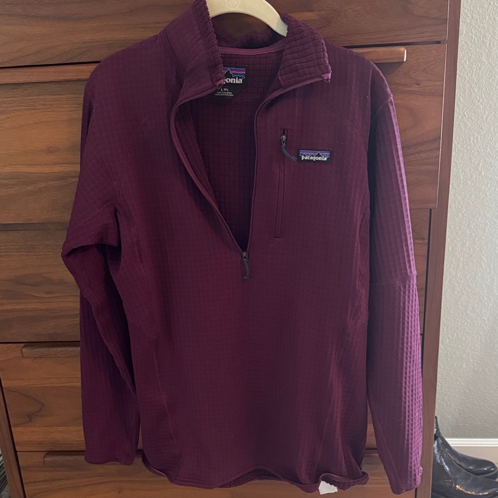 Patagonia Burgundy R1 Grid 3/4 Zip